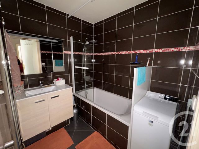 Appartement F3 &agrave; vendre - 3 pi&egrave;ces - 60,78 m2 - Roissy En Brie - 77 - ILE-DE-FRANCE