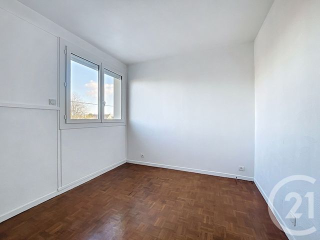 Maison &agrave; louer - 5 pi&egrave;ces - 90,80 m2 - Pontault Combault - 77 - ILE-DE-FRANCE