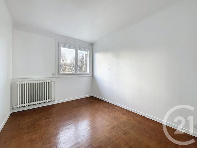 Maison &agrave; louer - 5 pi&egrave;ces - 90,80 m2 - Pontault Combault - 77 - ILE-DE-FRANCE