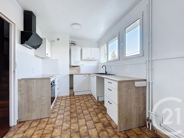 Maison &agrave; louer - 5 pi&egrave;ces - 90,80 m2 - Pontault Combault - 77 - ILE-DE-FRANCE