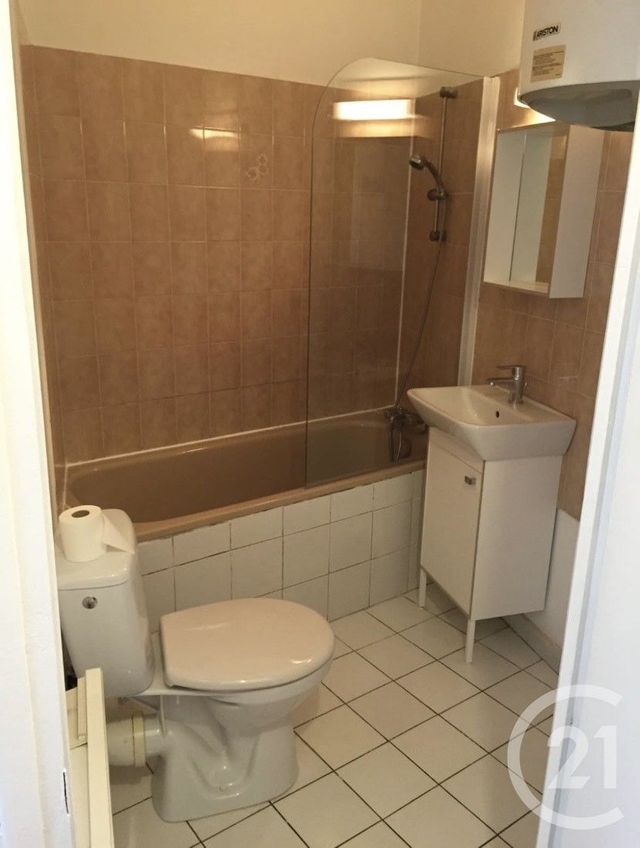 Appartement Studio &agrave; louer - 1 pi&egrave;ce - 25,75 m2 - Pontault Combault - 77 - ILE-DE-FRANCE