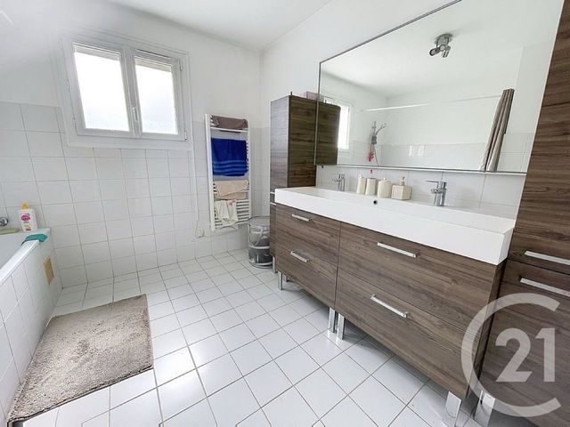 Maison &agrave; vendre - 5 pi&egrave;ces - 120 m2 - Pontault Combault - 77 - ILE-DE-FRANCE