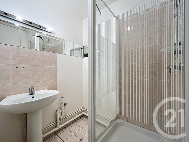 Appartement F2 &agrave; louer - 2 pi&egrave;ces - 42 m2 - Roissy En Brie - 77 - ILE-DE-FRANCE