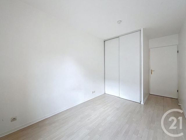 Appartement F2 &agrave; louer - 2 pi&egrave;ces - 42 m2 - Roissy En Brie - 77 - ILE-DE-FRANCE