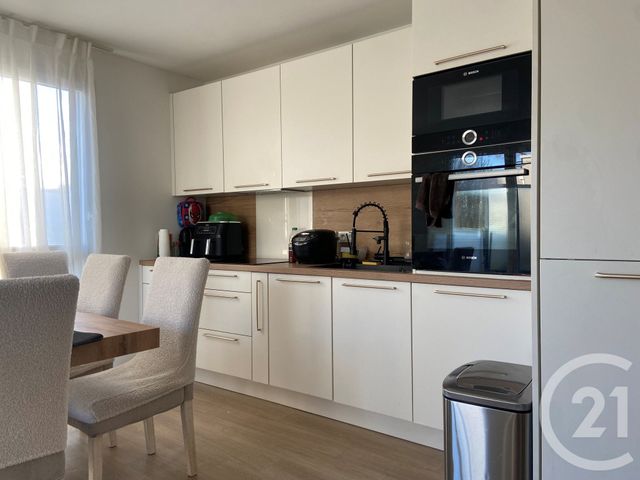 Appartement F4 &agrave; louer - 4 pi&egrave;ces - 72 m2 - Roissy En Brie - 77 - ILE-DE-FRANCE