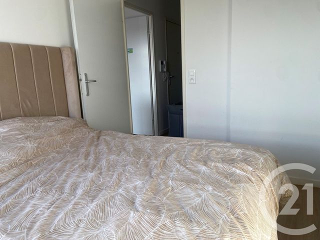 Appartement F4 &agrave; louer - 4 pi&egrave;ces - 72 m2 - Roissy En Brie - 77 - ILE-DE-FRANCE