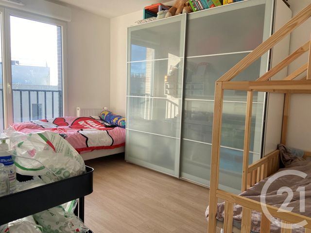 Appartement F4 &agrave; louer - 4 pi&egrave;ces - 72 m2 - Roissy En Brie - 77 - ILE-DE-FRANCE