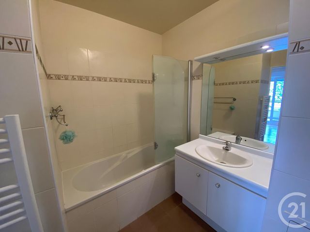 Appartement F2 &agrave; louer - 2 pi&egrave;ces - 57 m2 - Emerainville - 77 - ILE-DE-FRANCE