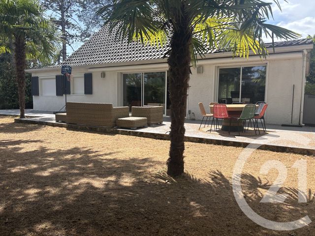 Maison &agrave; louer - 6 pi&egrave;ces - 150 m2 - Lesigny - 77 - ILE-DE-FRANCE