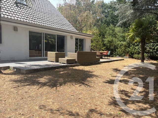 Maison &agrave; louer - 6 pi&egrave;ces - 150 m2 - Lesigny - 77 - ILE-DE-FRANCE