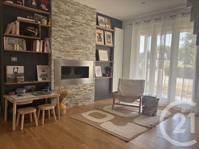 Maison &agrave; louer - 6 pi&egrave;ces - 150 m2 - Lesigny - 77 - ILE-DE-FRANCE