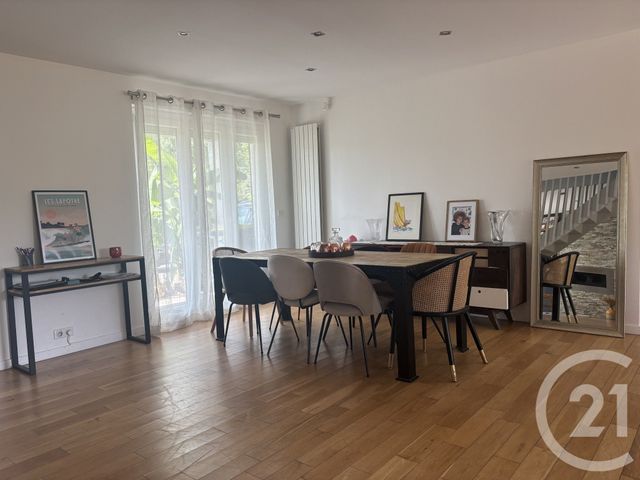 Maison &agrave; louer - 6 pi&egrave;ces - 150 m2 - Lesigny - 77 - ILE-DE-FRANCE