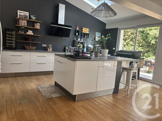 Maison &agrave; louer - 6 pi&egrave;ces - 150 m2 - Lesigny - 77 - ILE-DE-FRANCE
