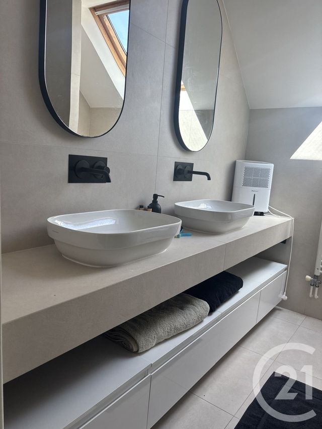 Maison &agrave; louer - 6 pi&egrave;ces - 150 m2 - Lesigny - 77 - ILE-DE-FRANCE
