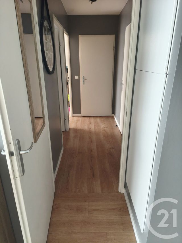 Appartement F3 &agrave; louer - 3 pi&egrave;ces - 59,20 m2 - Brie Comte Robert - 77 - ILE-DE-FRANCE