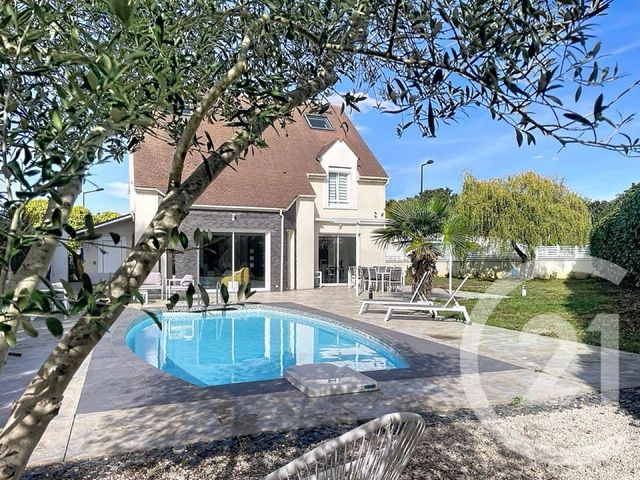 Maison 8 pièces 165 m² · à La Queue-en-Brie · 165 m² · 650 000 €
