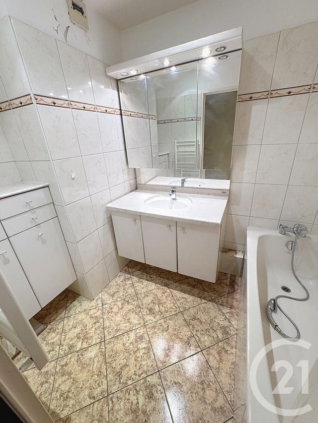 Appartement F5 &agrave; vendre - 5 pi&egrave;ces - 99,90 m2 - Lyon - 69007 - RHONE-ALPES