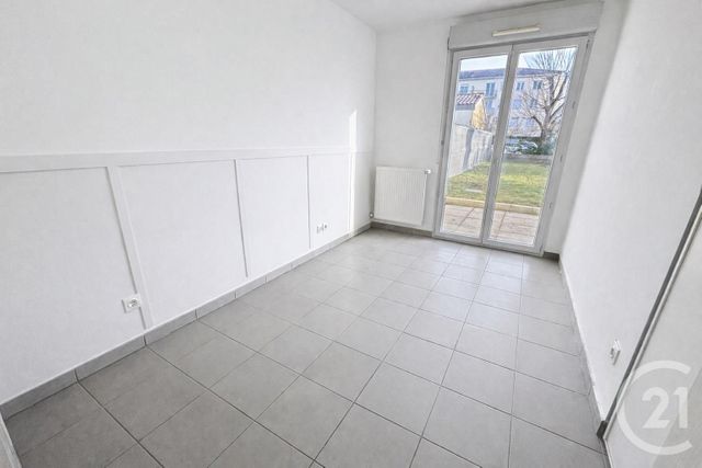 Appartement F3 &agrave; vendre - 3 pi&egrave;ces - 61,75 m2 - Decines Charpieu - 69 - RHONE-ALPES