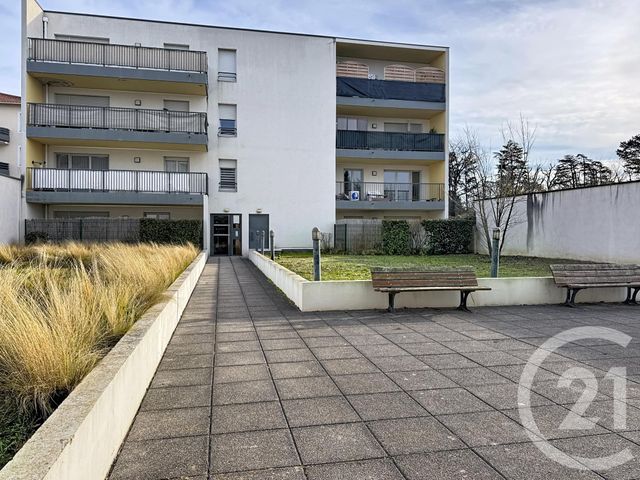 Appartement F3 &agrave; vendre - 3 pi&egrave;ces - 61,75 m2 - Decines Charpieu - 69 - RHONE-ALPES
