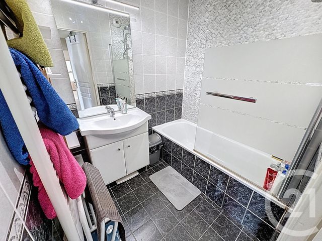 Appartement F3 &agrave; vendre - 3 pi&egrave;ces - 70 m2 - Lyon - 69007 - RHONE-ALPES