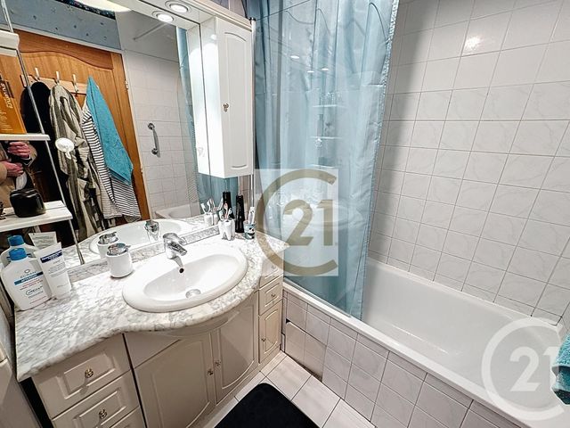 Appartement F4 &agrave; vendre - 4 pi&egrave;ces - 83,61 m2 - Lyon - 69007 - RHONE-ALPES