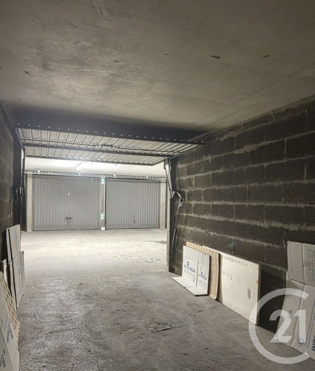 parking - LYON - 69007