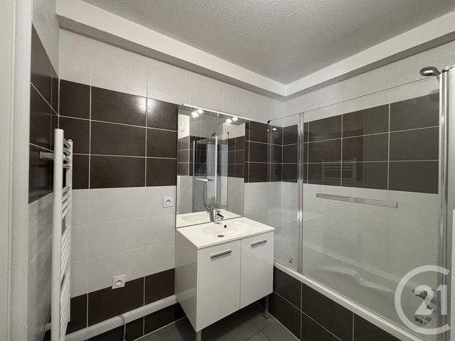 Appartement Duplex &agrave; louer - 5 pi&egrave;ces - 94,56 m2 - Villeurbanne - 69 - RHONE-ALPES