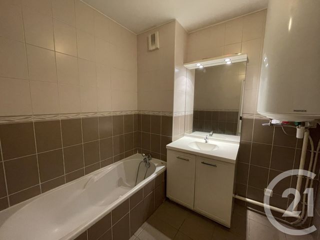 Appartement F2 &agrave; louer - 2 pi&egrave;ces - 39,34 m2 - Vaulx En Velin - 69 - RHONE-ALPES