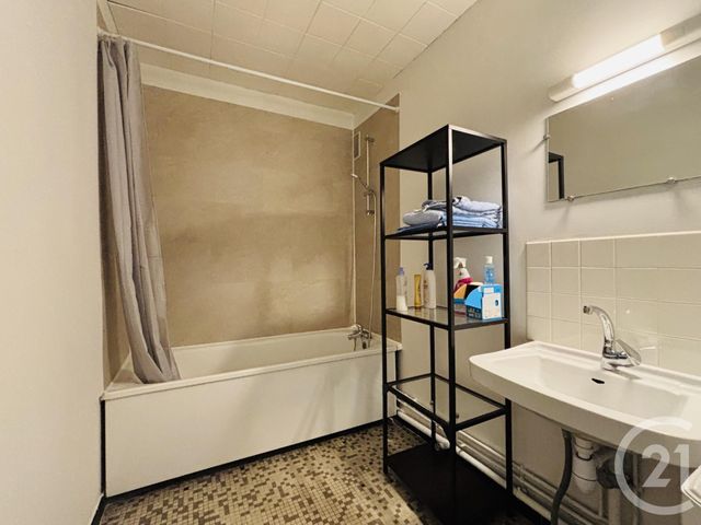 Appartement F4 &agrave; louer - 5 pi&egrave;ces - 95 m2 - Lyon - 69003 - RHONE-ALPES