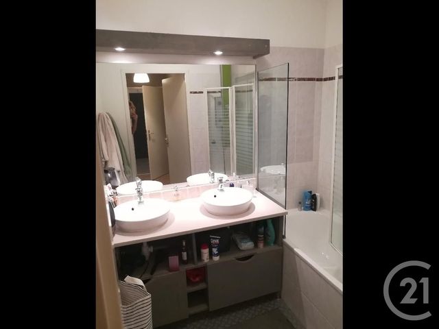 Appartement F3 &agrave; louer - 3 pi&egrave;ces - 70,26 m2 - Lyon - 69003 - RHONE-ALPES