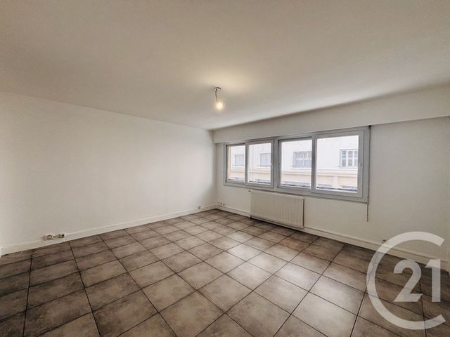 Appartement F3 &agrave; louer - 3 pi&egrave;ces - 68,48 m2 - Villeurbanne - 69 - RHONE-ALPES