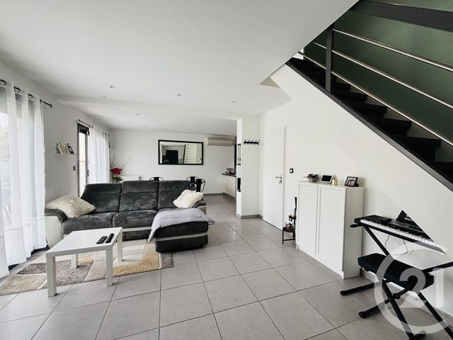 Maison &agrave; louer - 4 pi&egrave;ces - 90,69 m2 - Genas - 69 - RHONE-ALPES