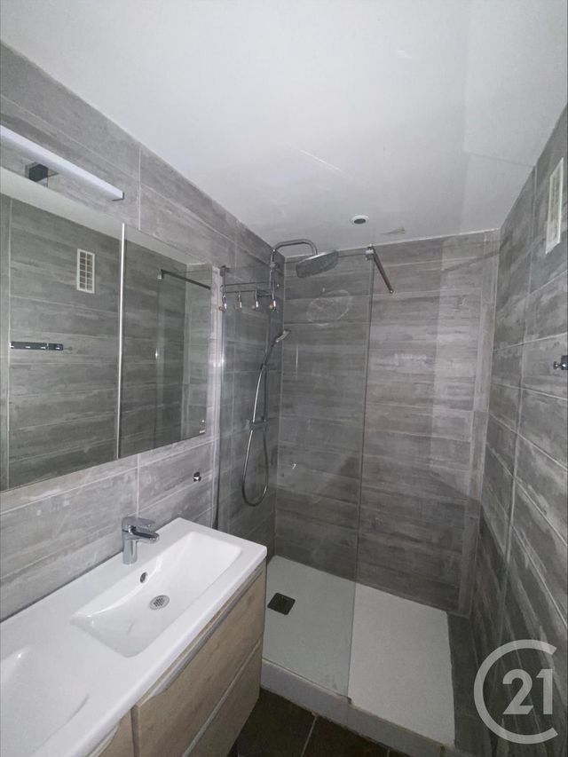 Appartement F3 bis &agrave; louer - 4 pi&egrave;ces - 62,24 m2 - Villeurbanne - 69 - RHONE-ALPES