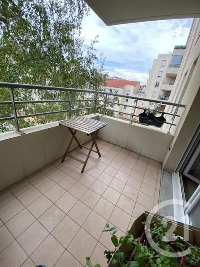 Appartement T2 &agrave; louer - 2 pi&egrave;ces - 49,73 m2 - Villeurbanne - 69 - RHONE-ALPES