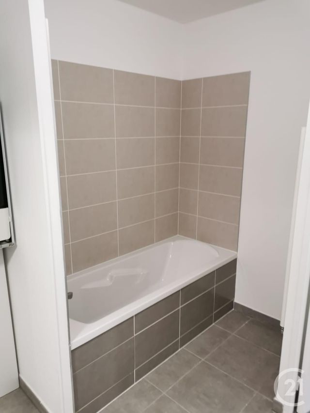 Appartement F2 &agrave; louer - 2 pi&egrave;ces - 53,83 m2 - Lyon - 69008 - RHONE-ALPES