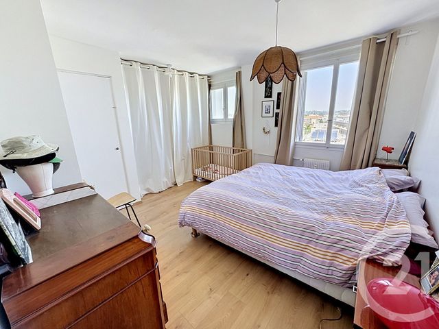 Appartement F3 &agrave; louer - 3 pi&egrave;ces - 73,31 m2 - Villeurbanne - 69 - RHONE-ALPES