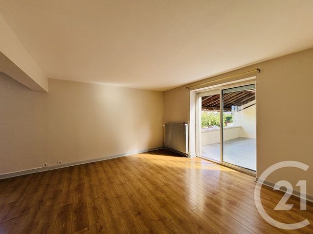 Maison &agrave; louer - 5 pi&egrave;ces - 127,69 m2 - Dommartin - 69 - RHONE-ALPES