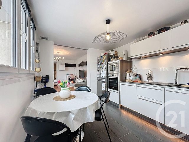 Maison &agrave; louer - 5 pi&egrave;ces - 119,88 m2 - Lyon - 69008 - RHONE-ALPES