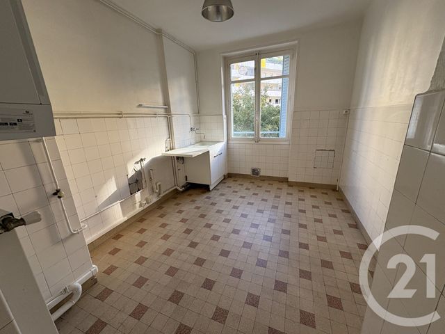 Appartement T4 &agrave; louer - 3 pi&egrave;ces - 98,93 m2 - Lyon - 69007 - RHONE-ALPES