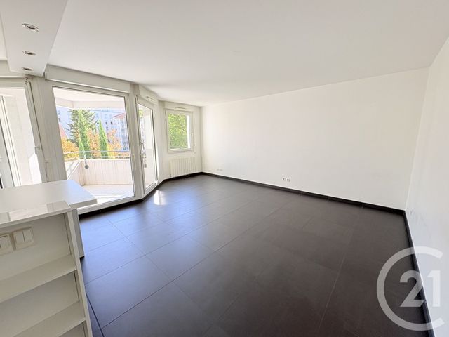 Appartement T3 &agrave; louer - 3 pi&egrave;ces - 70,69 m2 - Lyon - 69003 - RHONE-ALPES
