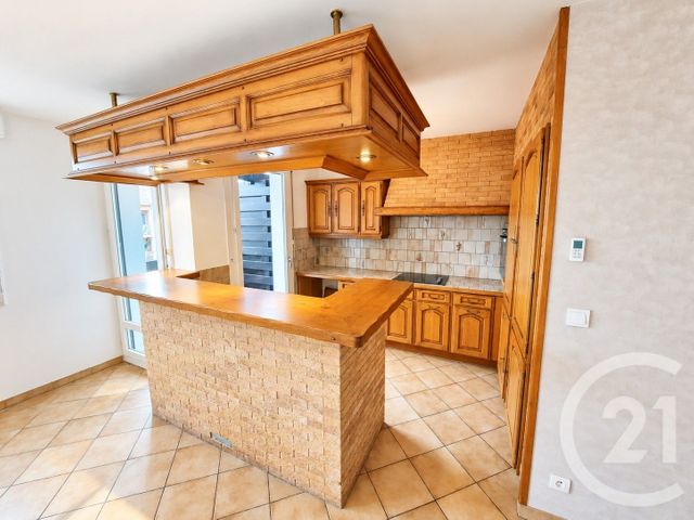 Appartement T2 &agrave; louer - 2 pi&egrave;ces - 46,75 m2 - Genas - 69 - RHONE-ALPES
