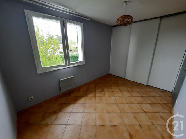 Appartement T2 &agrave; louer - 2 pi&egrave;ces - 46,75 m2 - Genas - 69 - RHONE-ALPES
