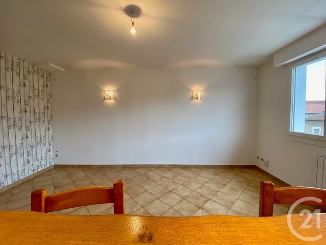 Appartement T2 &agrave; louer - 2 pi&egrave;ces - 46,75 m2 - Genas - 69 - RHONE-ALPES