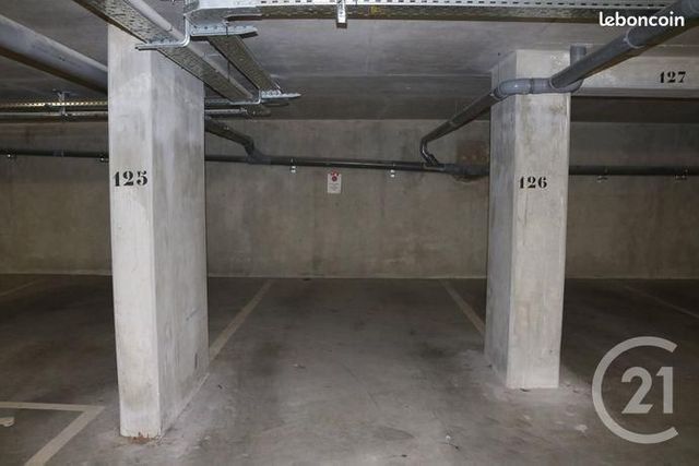 Parking &agrave; louer - 12 m2 - Villeurbanne - 69 - RHONE-ALPES