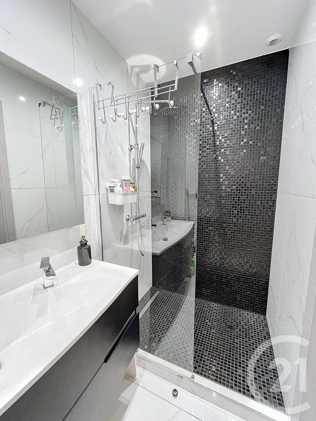 Maison a louer nanterre - 5 pièce(s) - 112.8 m2 - Surfyn