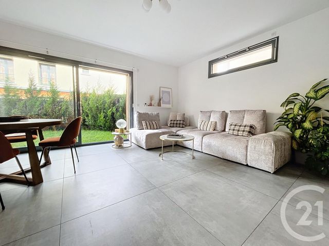 Maison a louer nanterre - 5 pièce(s) - 112.8 m2 - Surfyn