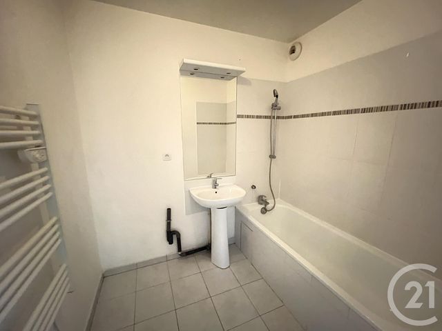 Appartement a louer nanterre - 3 pièce(s) - 61.2 m2 - Surfyn