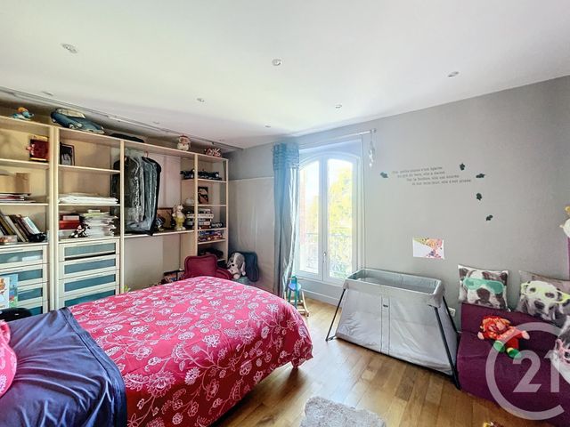 Maison à vendre - 7 pièces - 181,93 m2 - Nanterre - 92 - ILE-DE-FRANCE