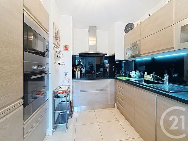 Appartement F4 &agrave; vendre - 4 pi&egrave;ces - 81 m2 - Nanterre - 92 - ILE-DE-FRANCE