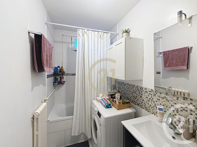 Appartement F4 &agrave; vendre - 4 pi&egrave;ces - 60 m2 - Rueil Malmaison - 92 - ILE-DE-FRANCE